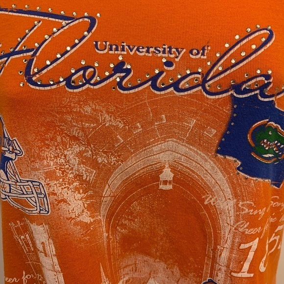 University of Florida “Gators”  Crystal Gemstones Distressed Top Size M - Picture 3 of 5